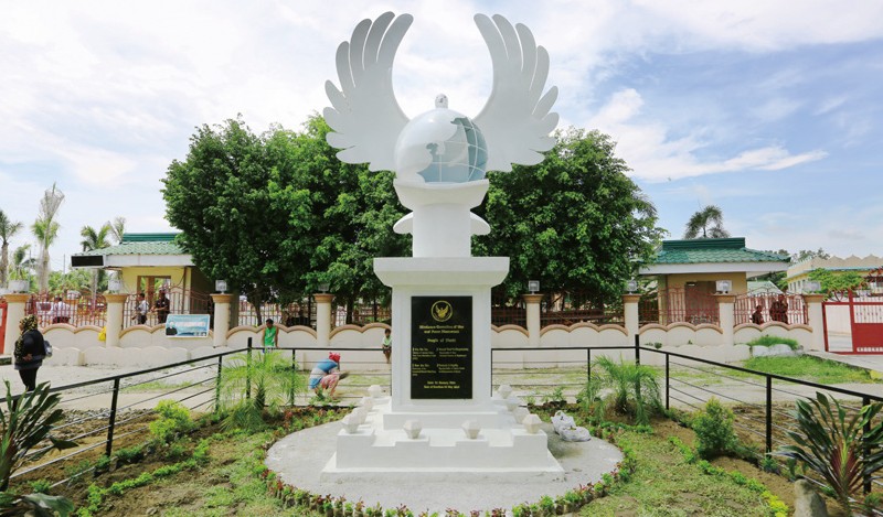 A STEP TOWARDS PEACE Mindanao peace agreement MILF Man Hee Lee HWPL culture of peace A STEP TOWARDS PEACE How will the world change if peace becomes a culture? Mindanao peace agreement MILF Man Hee Lee HWPL culture of peace